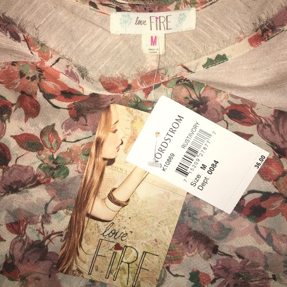 Love Fire Top - Picture 6 of 7