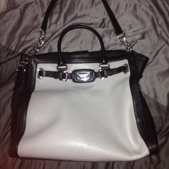 Michael Kors Handbags - Michael Kors Large Tote