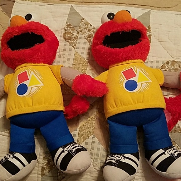 Elmo - Picture 2 of 2