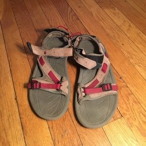 Teva Spoiler Sport Sandals. Size 8