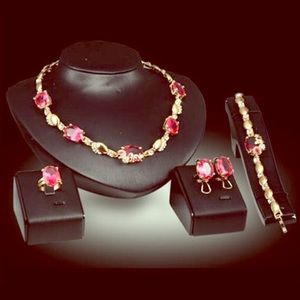 18K Four Piece Wedding Jewerly Set