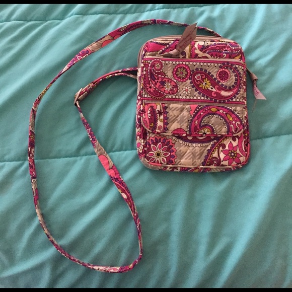 NEW AUTHENTIC VERA BRADLEY CROSS BODY - Picture 1 of 4