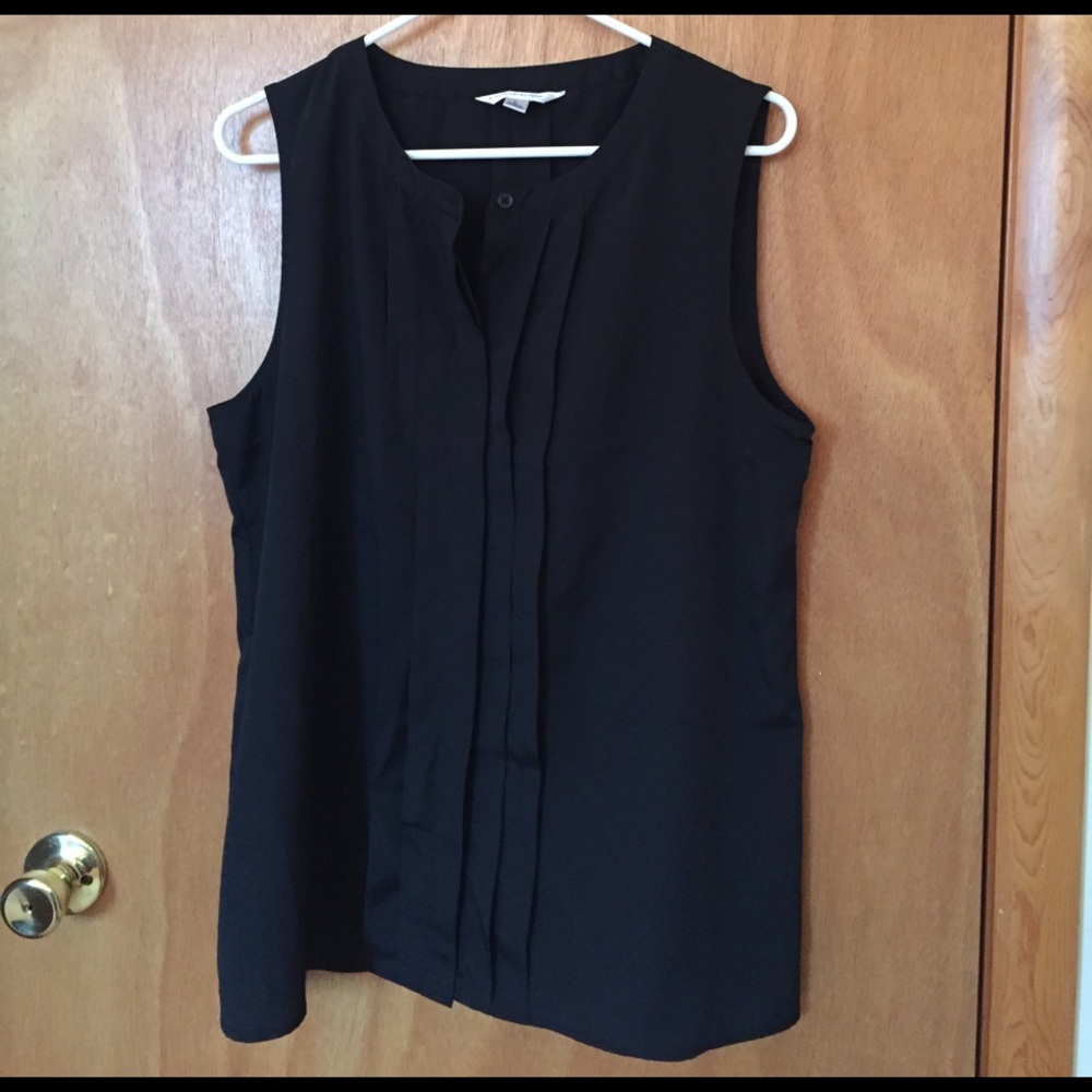 Croft & Barrow Black Polyester Button Top L