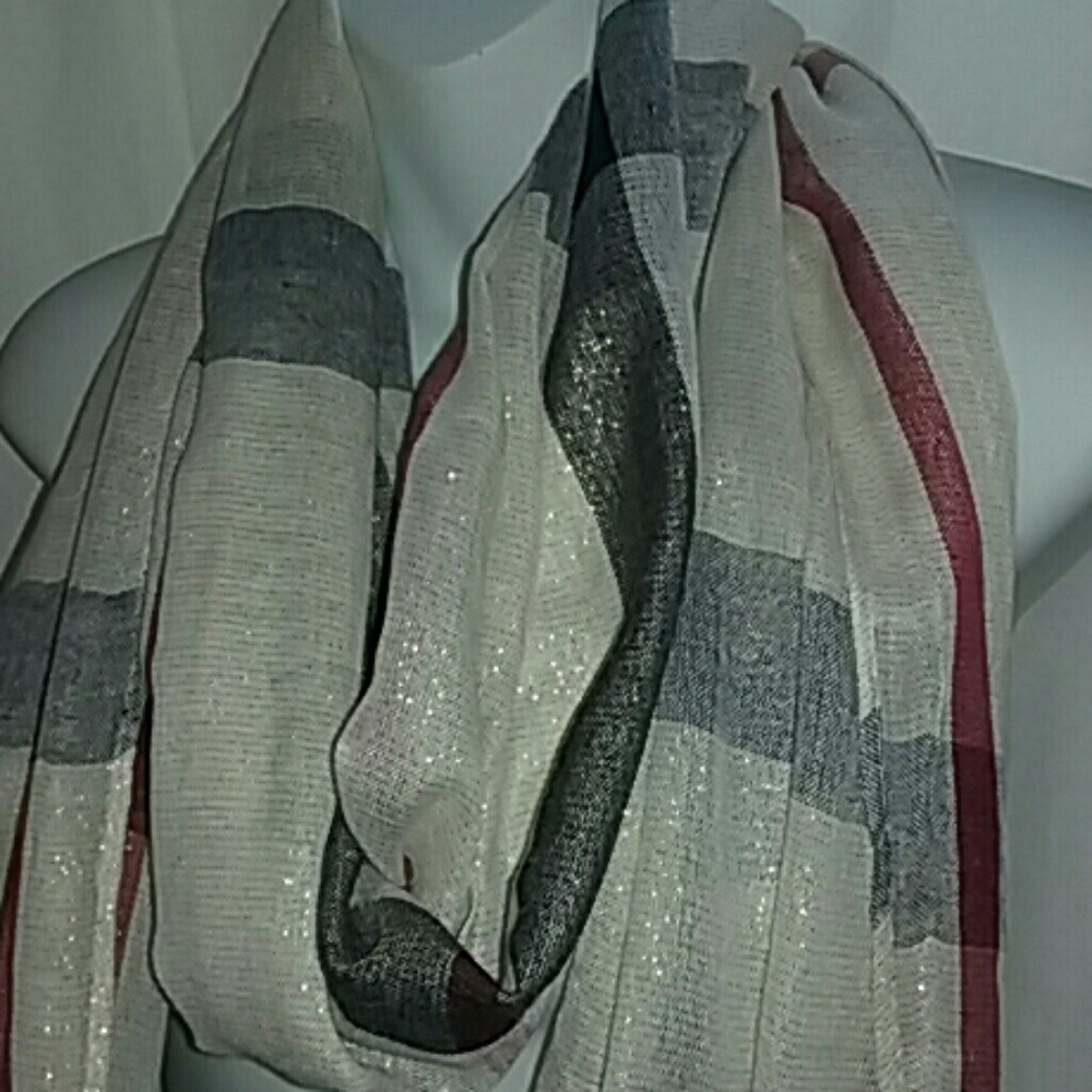 SCARF - Picture 2 of 2