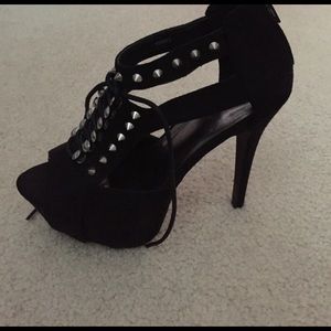 Heels size 6