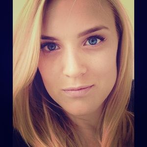 Meet your Posher, Jillian!
