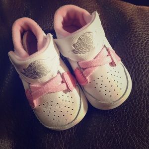 Jordan air baby sneakers 👶🏽