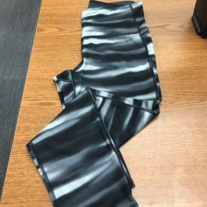 Athleta Capri Leggings