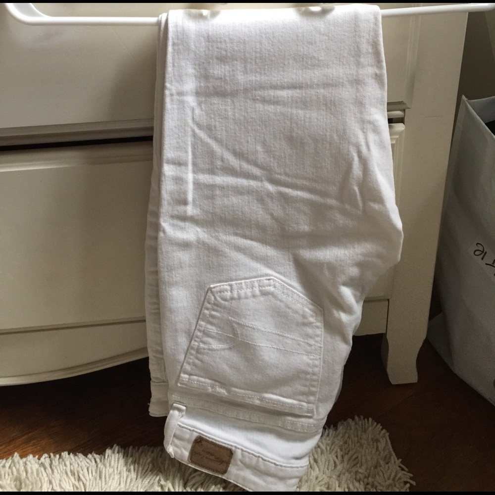 White AE jeans