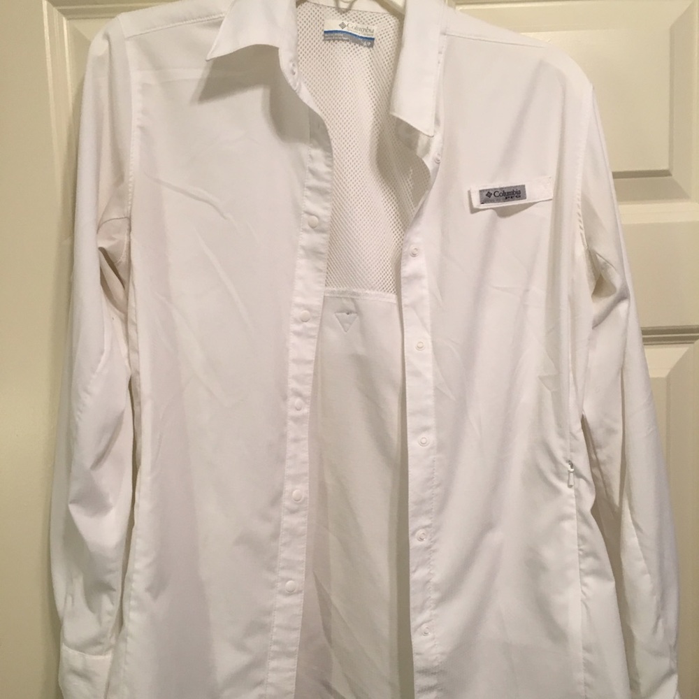 Women's Columbia fishing shirt