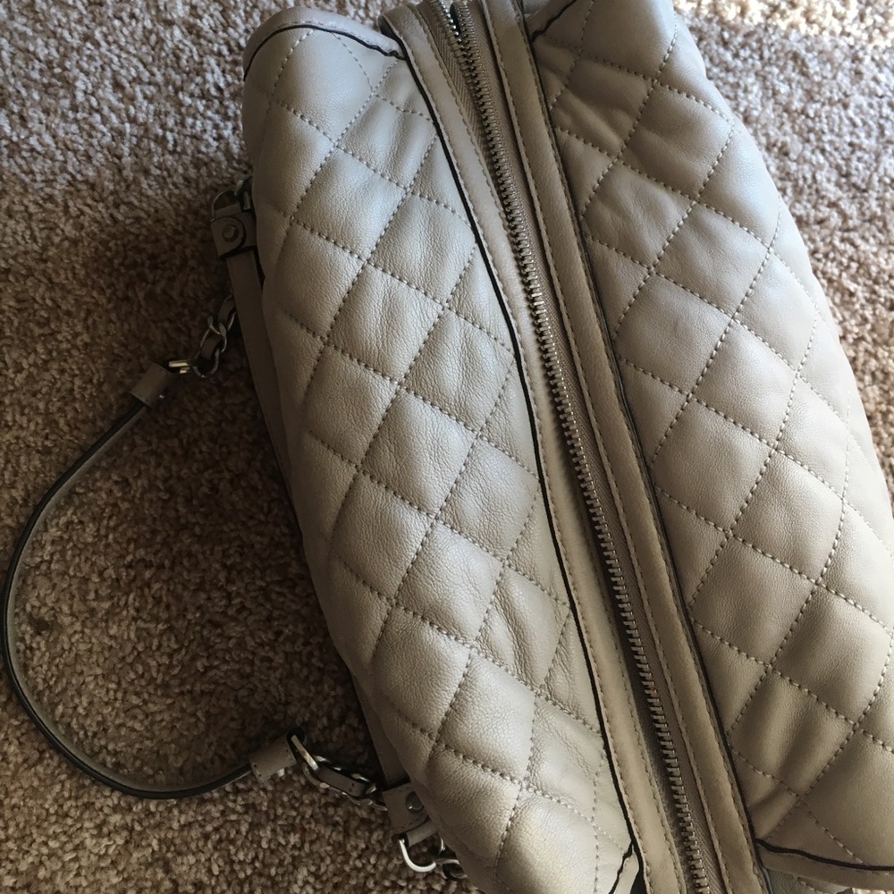 Handbag - Picture 2 of 6