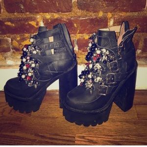 reposhing platform heels