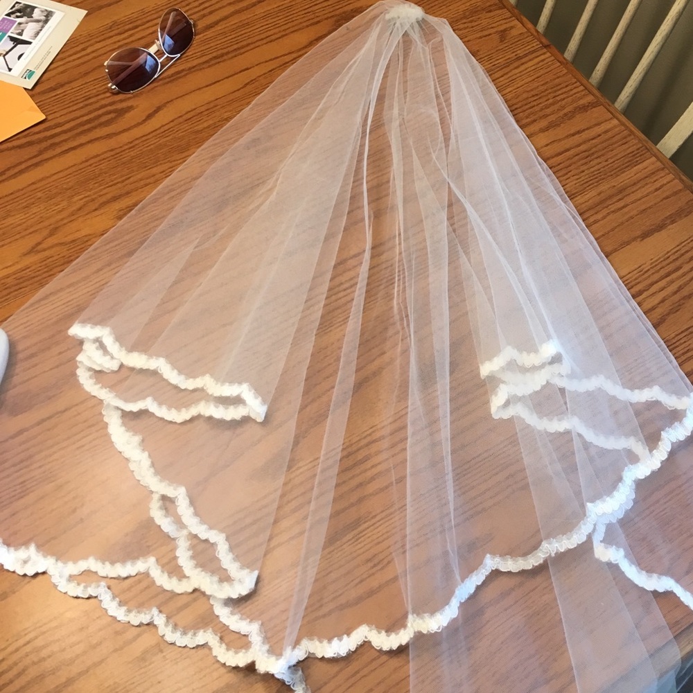 Ivory wedding veil