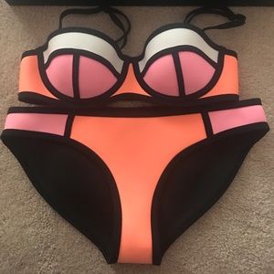 Triangl bathing suit set