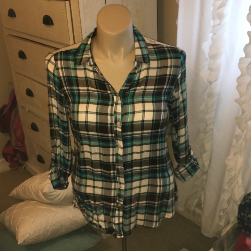 Button up shirt size M New Directions