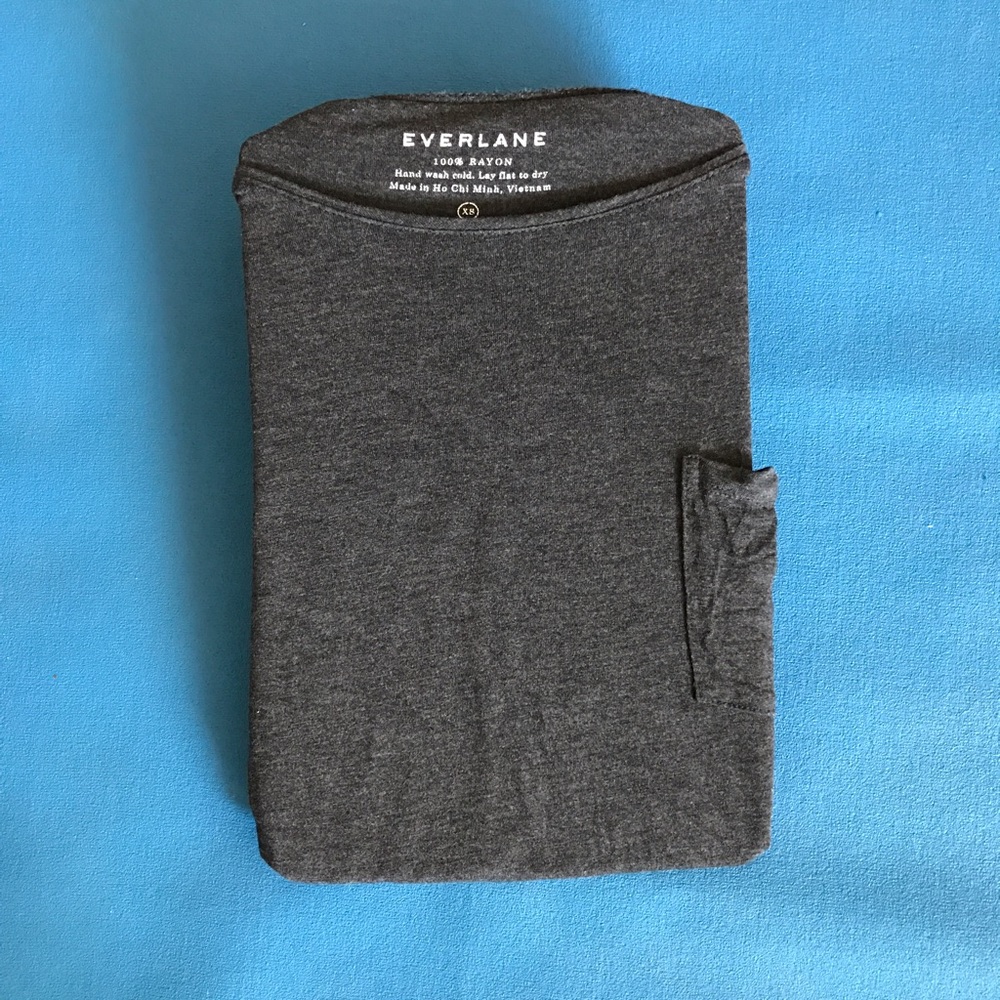 Grey everlane long sleeve pocket t