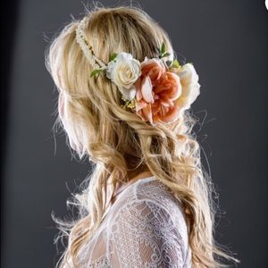 Boho pearl w peach blossom head piece