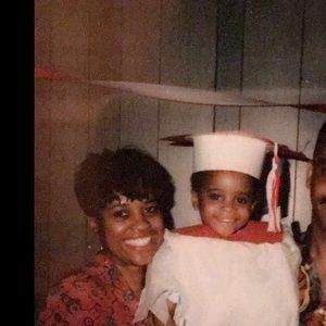 Meet your Posher, Elizabeth