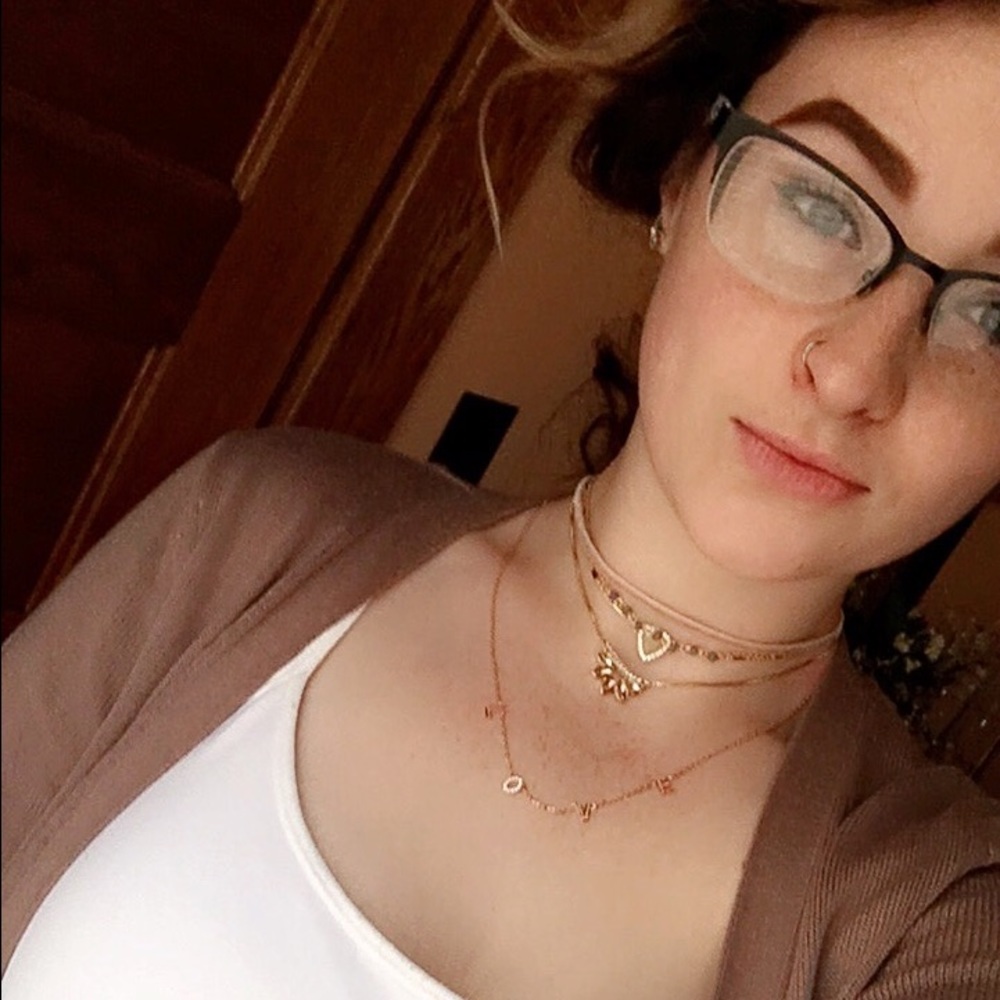 Meet your Posher, Madelynn