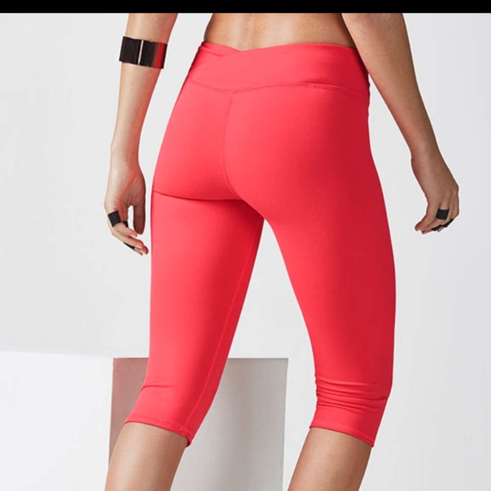 FABLETICS Winn Mid Rise Crop NWT - Picture 2 of 8