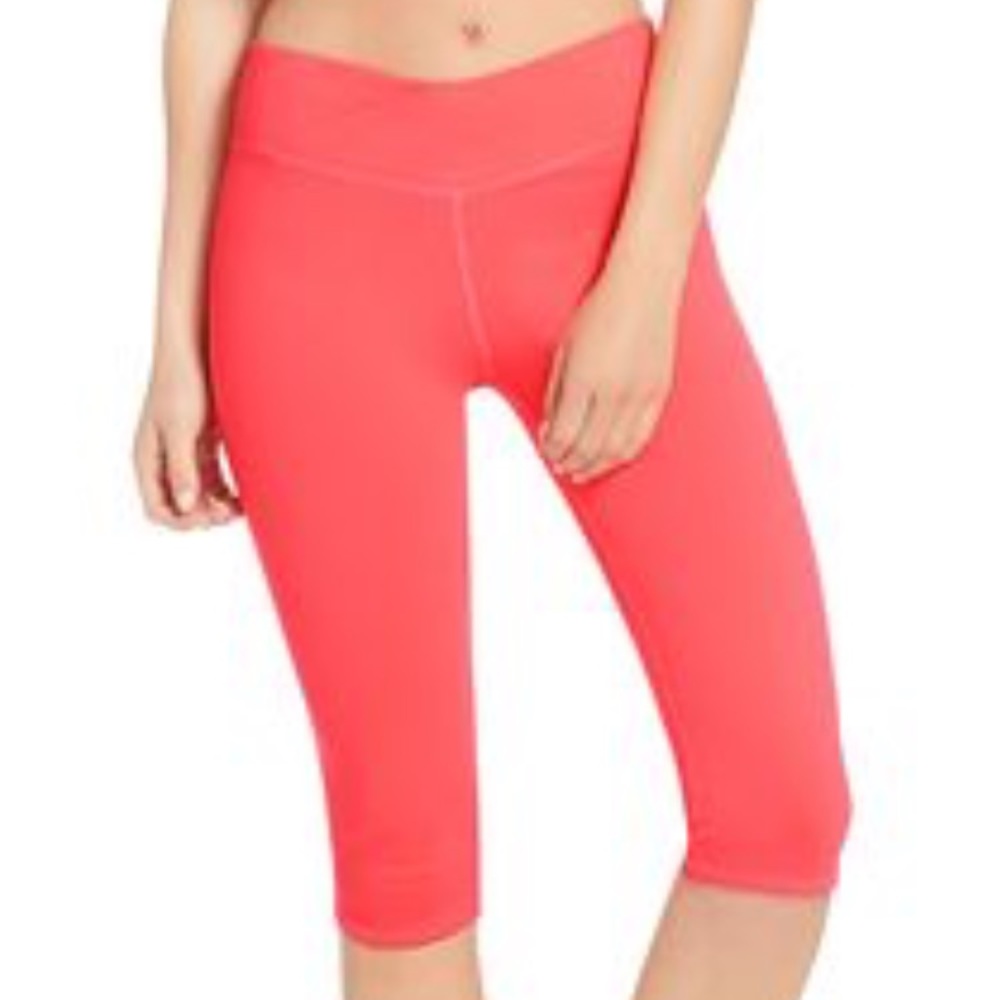 FABLETICS Winn Mid Rise Crop NWT - Picture 3 of 8