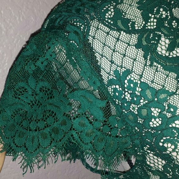 Green Lace Dress - Picture 5 of 8