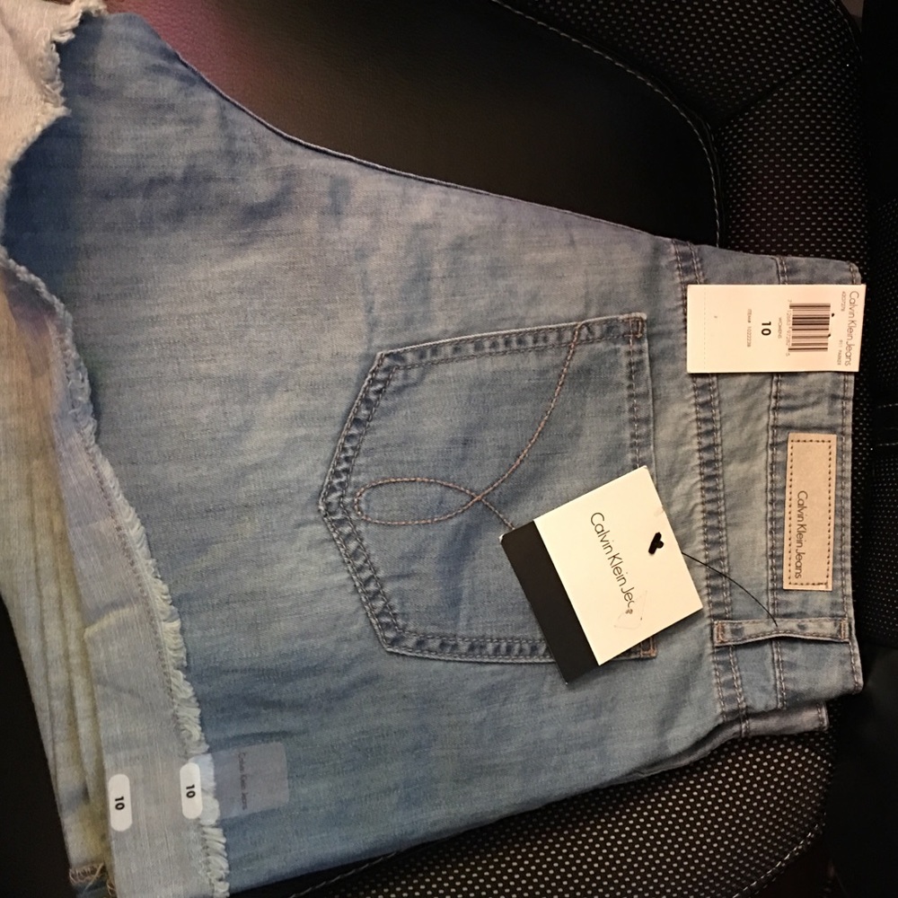 Calvin Klein short