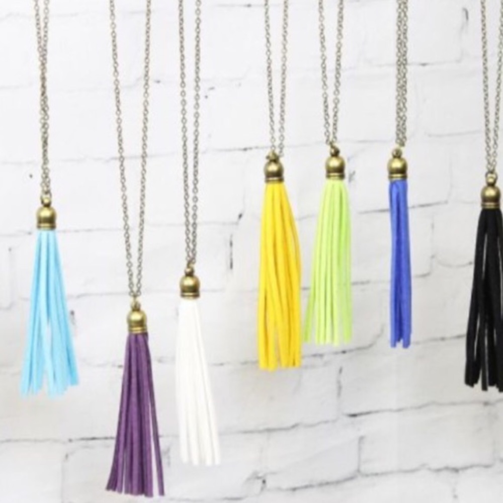 Tassel necklaces in bronze or silver