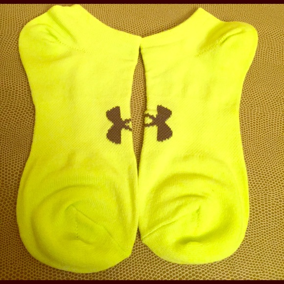 RESTOCKED! 1-6PK LEFT! Under Armour Socks, 6PK - Picture 2 of 8