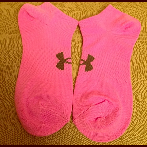 RESTOCKED! 1-6PK LEFT! Under Armour Socks, 6PK - Picture 6 of 8