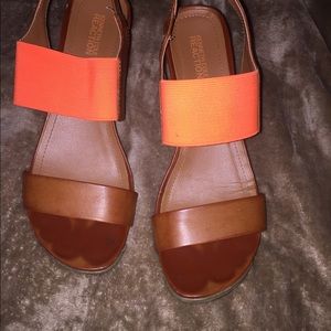 Kenneth Cole Reaction Wedges