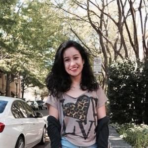 Meet your Posher, Alejandra