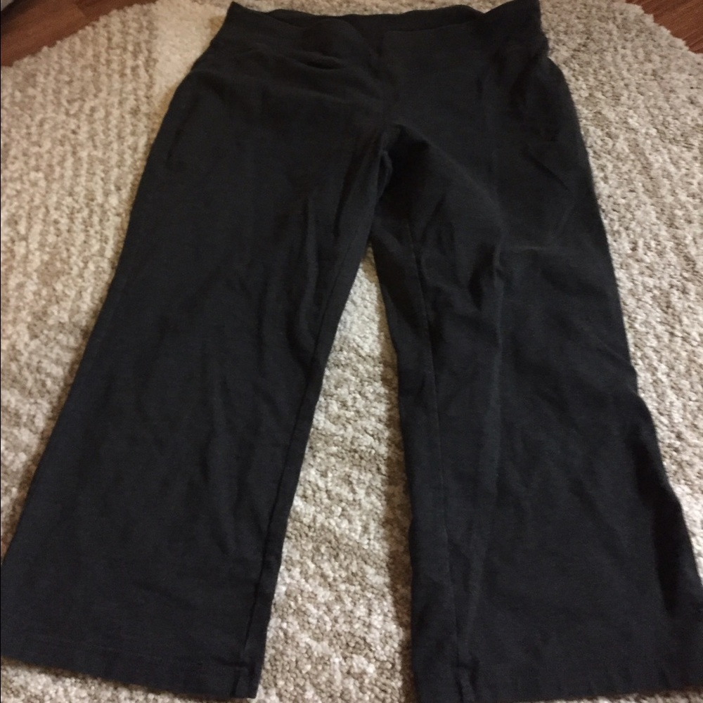 Gap fit capris