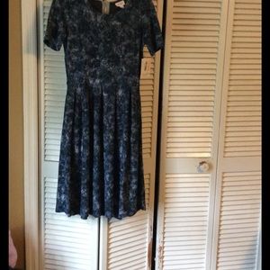 LuLaRoe Amelia size medium
