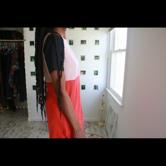 🎉SOLD🎉Peach Color Block Dress - Picture 2 of 3