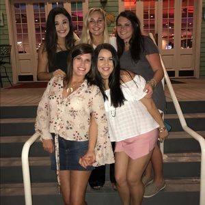 Meet your Posher, Caroline