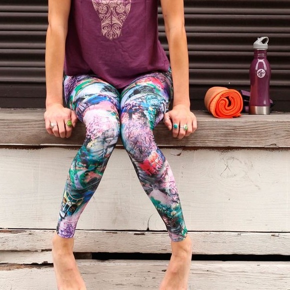 Onzie yoga pants limited edition XS NWOT - Picture 2 of 4