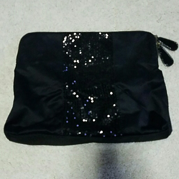 Foldover Gap Black sequin clutch - Picture 2 of 3