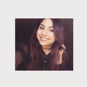 Meet your Posher, Daniela