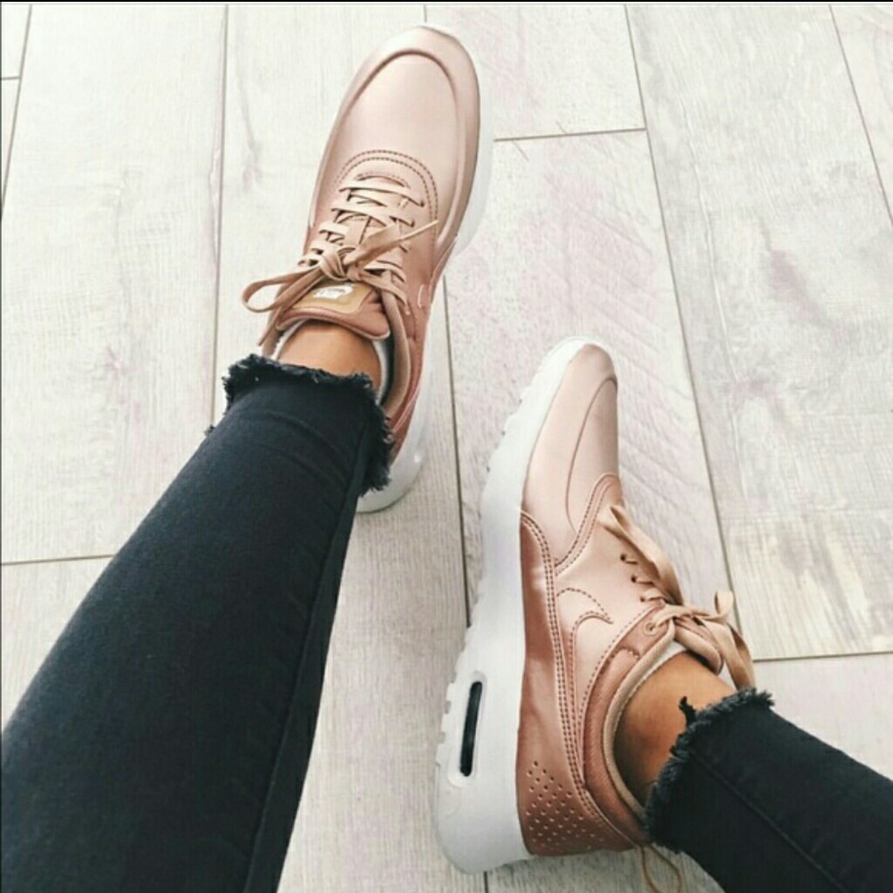 NIKE Rose Gold Nike Air Max Thea - Picture 6 of 8
