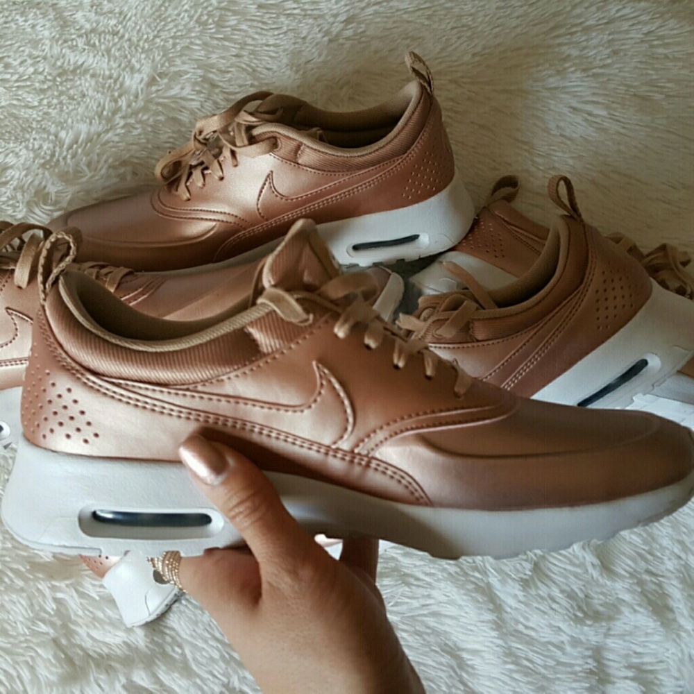 NIKE Rose Gold Nike Air Max Thea - Picture 4 of 8