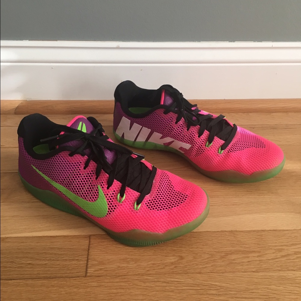 Nike Kobe xi sneakers- LIKE NEW!!