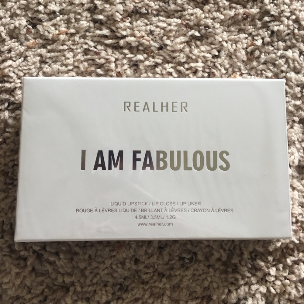 I am fabulous, deep red lipkit