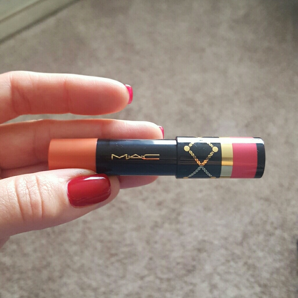 MAC Pattentpolish "Revved Up" pattentpolish lip