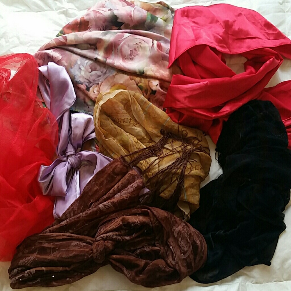 SOLD - 7 Scarf Bundle!