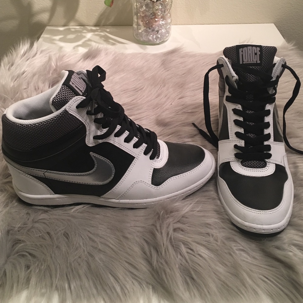 Nike Hightop Sneakers