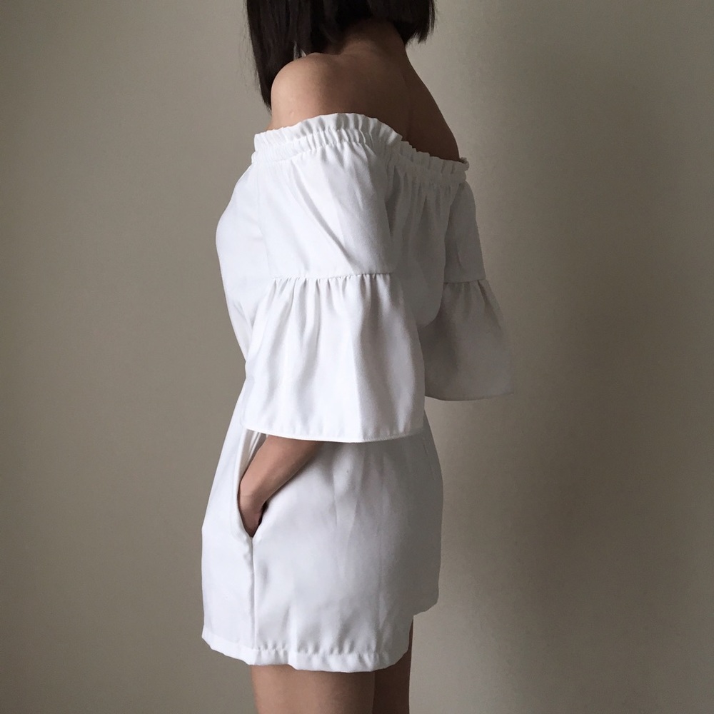 White out high quality off shoulder romper. SALE - Picture 2 of 5