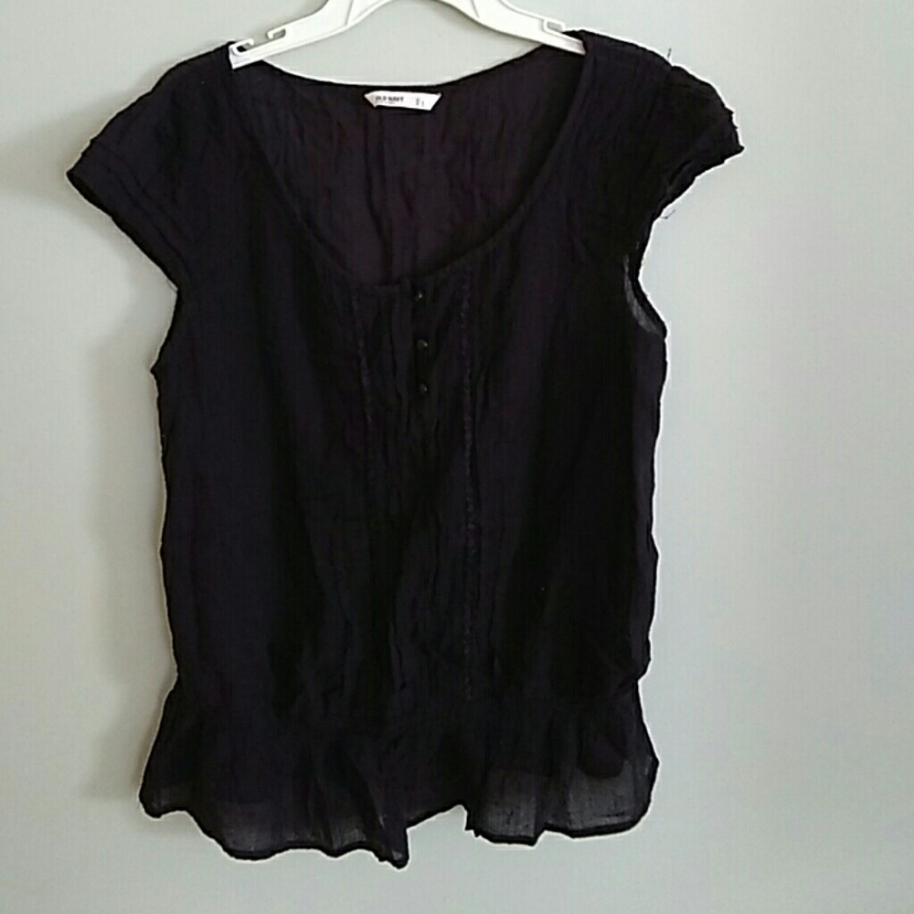 Old navy black shirt