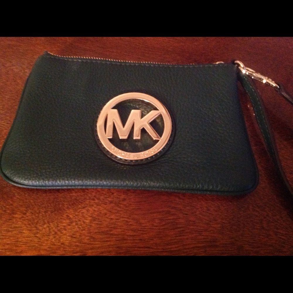 HUNTER GREEN MICHAEL KORS WRISTLET