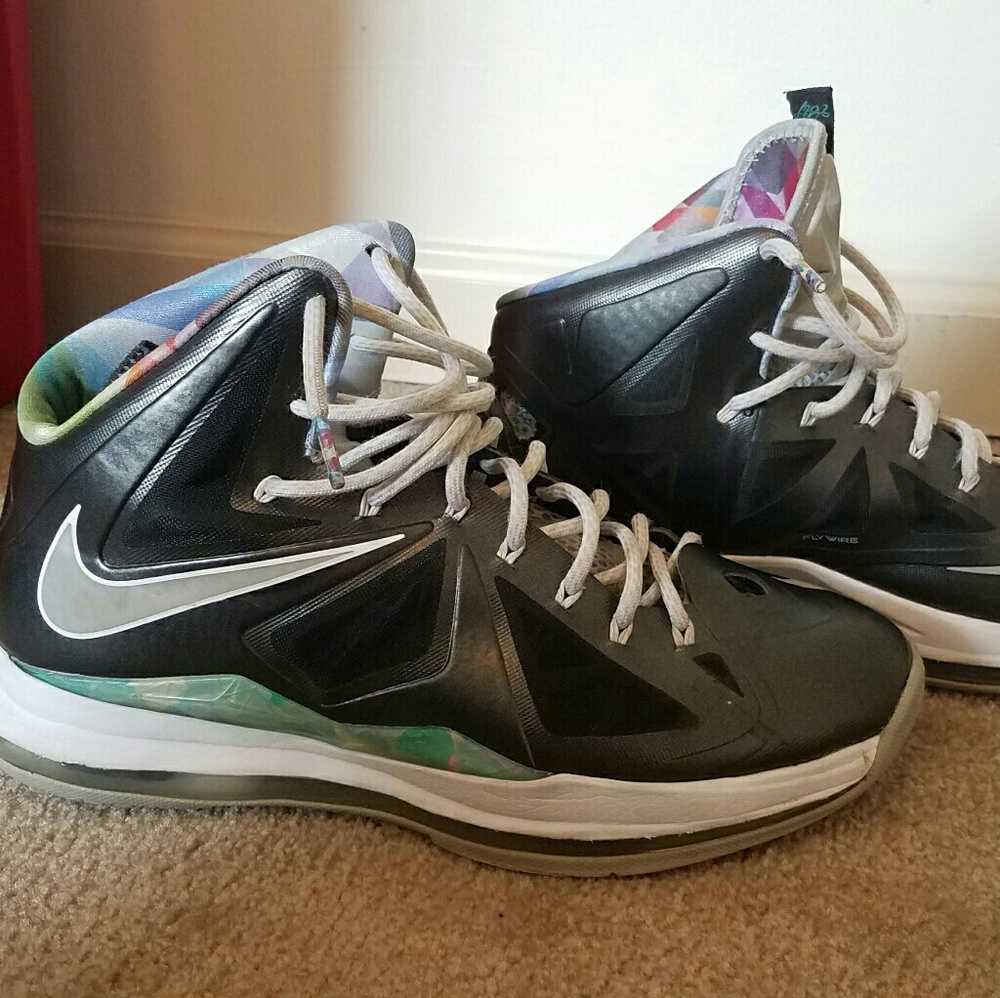 Nike Lebron 10 - Prism #541100-004 size 11